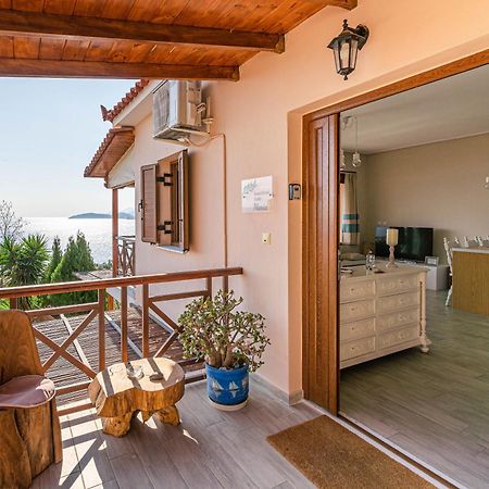 Paralio Astros Beachfront Suites Xiropigado Luaran gambar