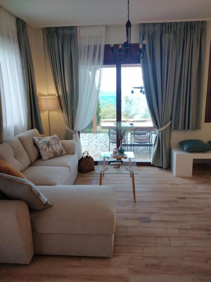 Paralio Astros Beachfront Suites Xiropigado Luaran gambar