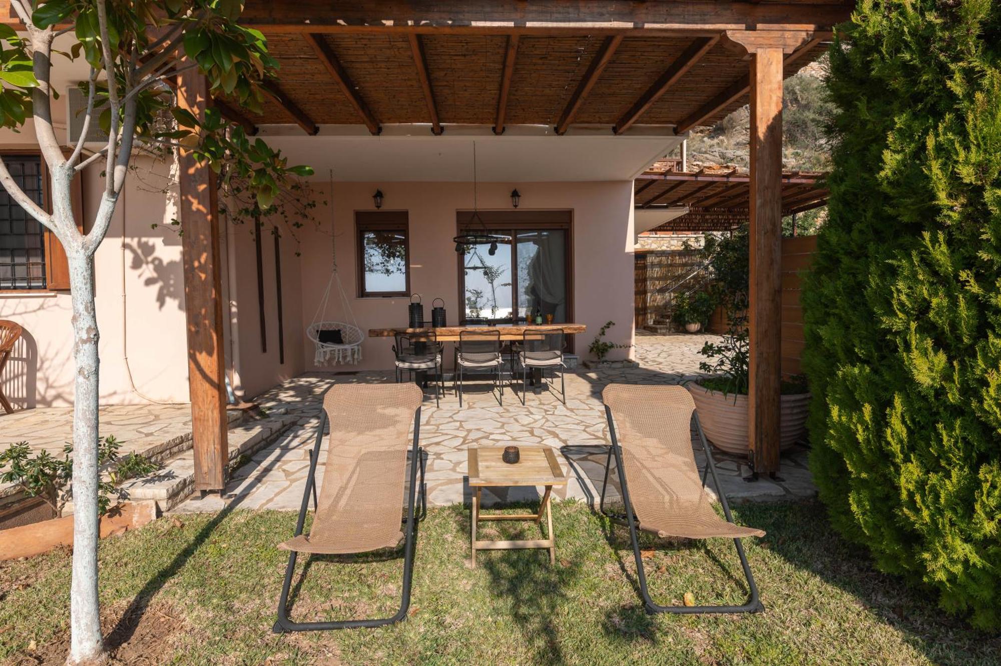 Paralio Astros Beachfront Suites Xiropigado Luaran gambar