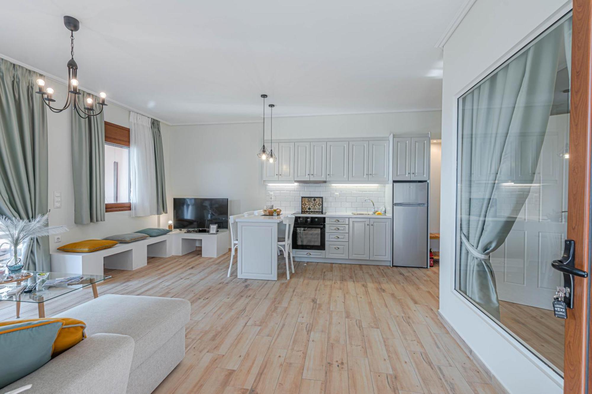 Paralio Astros Beachfront Suites Xiropigado Luaran gambar