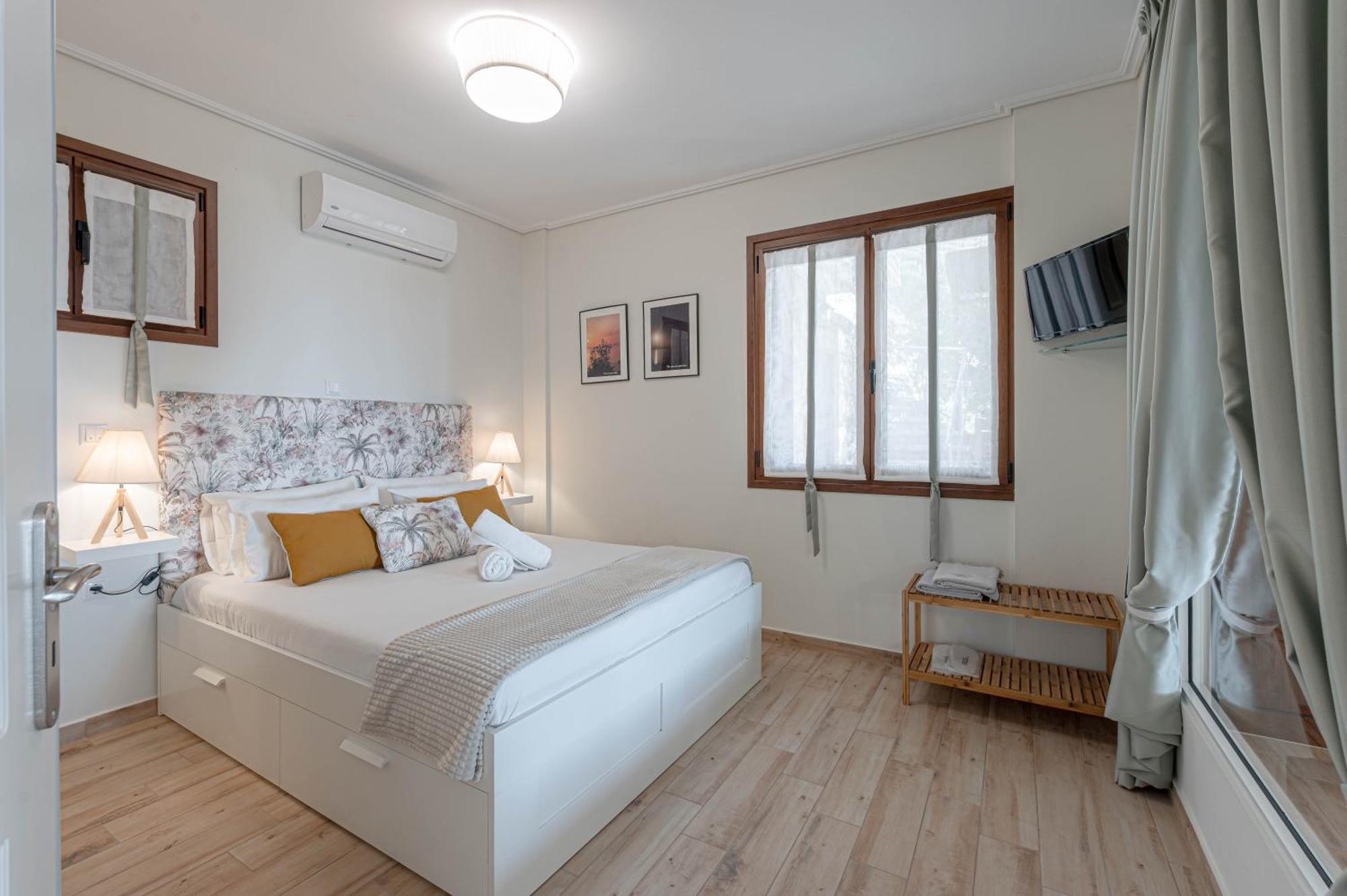 Paralio Astros Beachfront Suites Xiropigado Luaran gambar