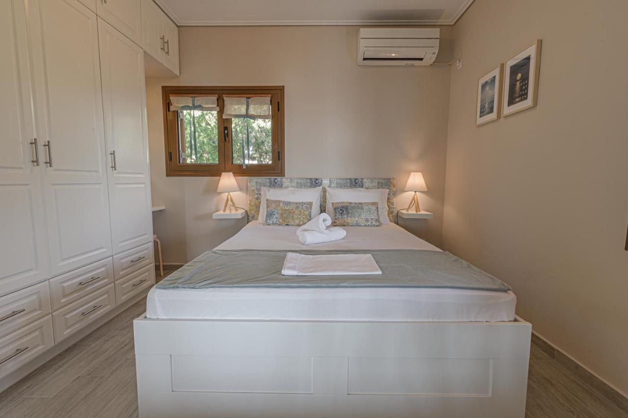 Paralio Astros Beachfront Suites Xiropigado Luaran gambar