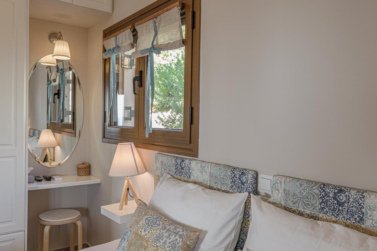 Paralio Astros Beachfront Suites Xiropigado Luaran gambar
