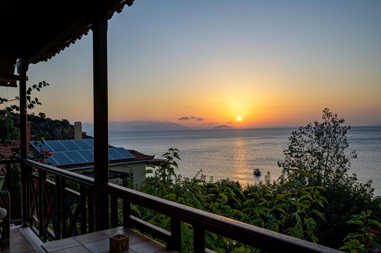 Paralio Astros Beachfront Suites Xiropigado Luaran gambar